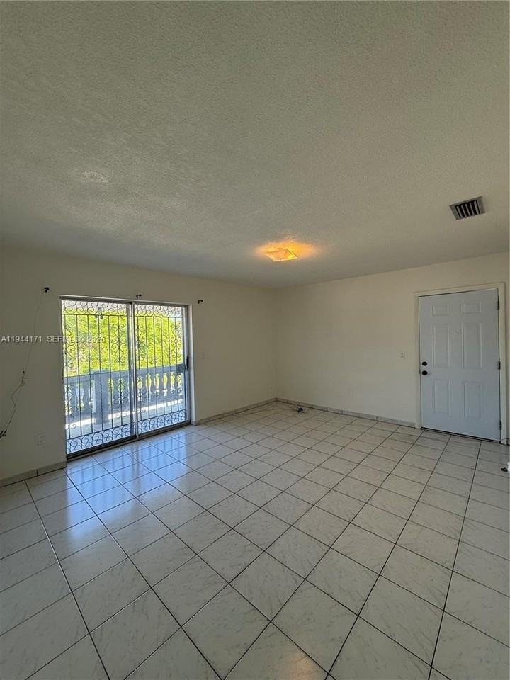 22 Sw 55th Avenue Rd #U - Photo 7 of 12
