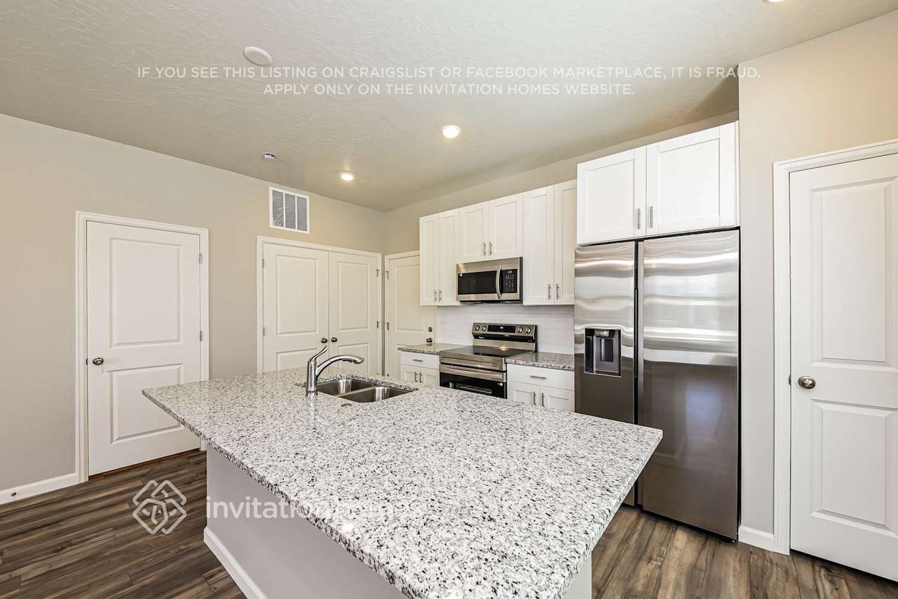 42 N Riverside Dr - Photo 6 of 18