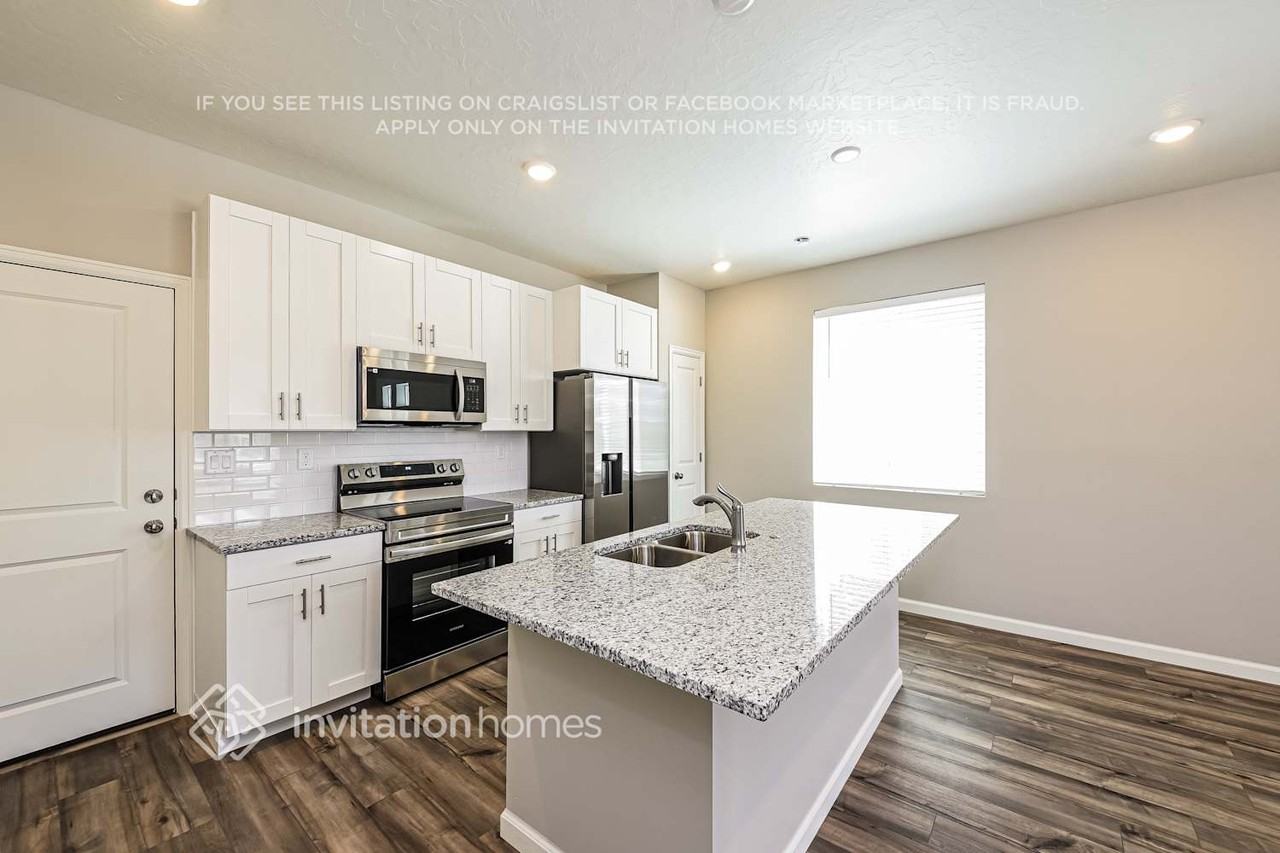 42 N Riverside Dr - Photo 7 of 18