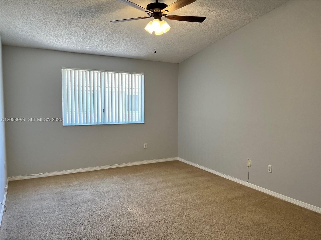 2210 Se 25th Ave #2210 - Photo 7 of 12