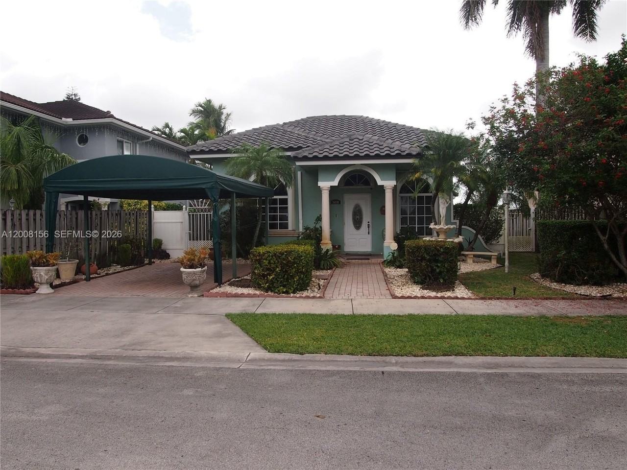 16181 Sw 141st Ave - Photo 2 of 23