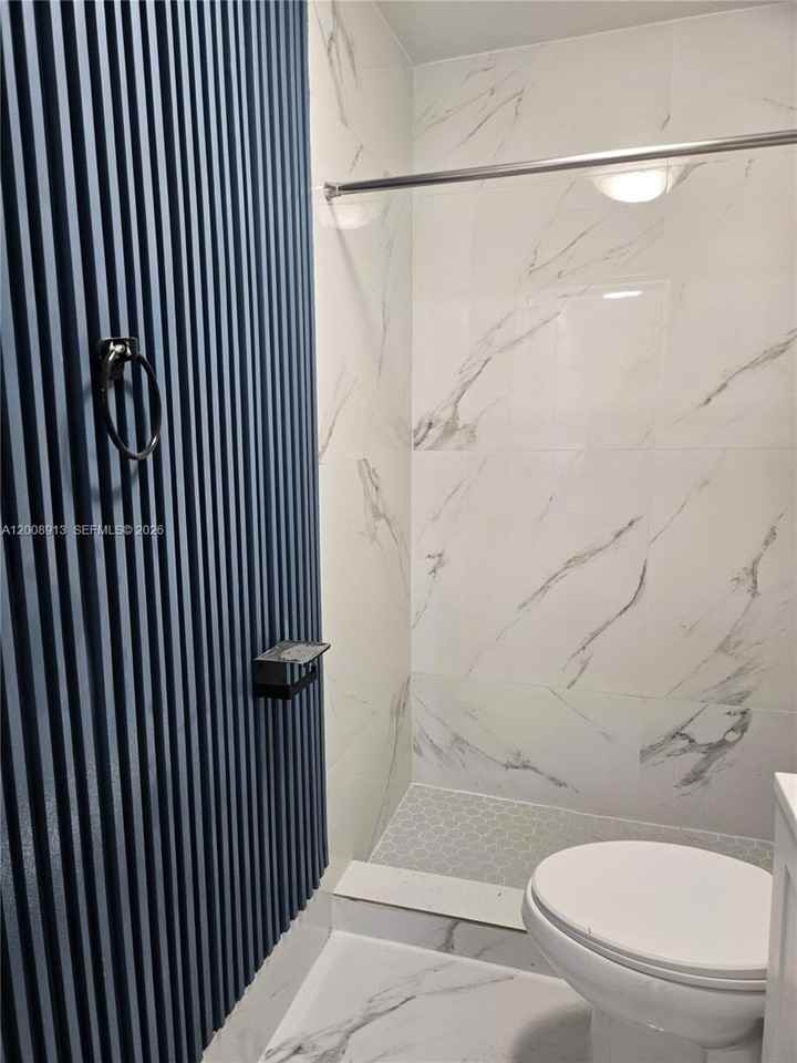 1002 Sw 65th Ave #1 - Photo 7 of 8