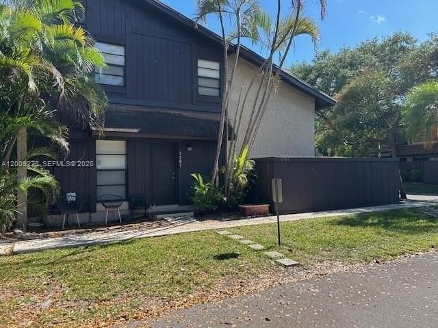 1761 Bayberry Dr - Photo 2 of 44