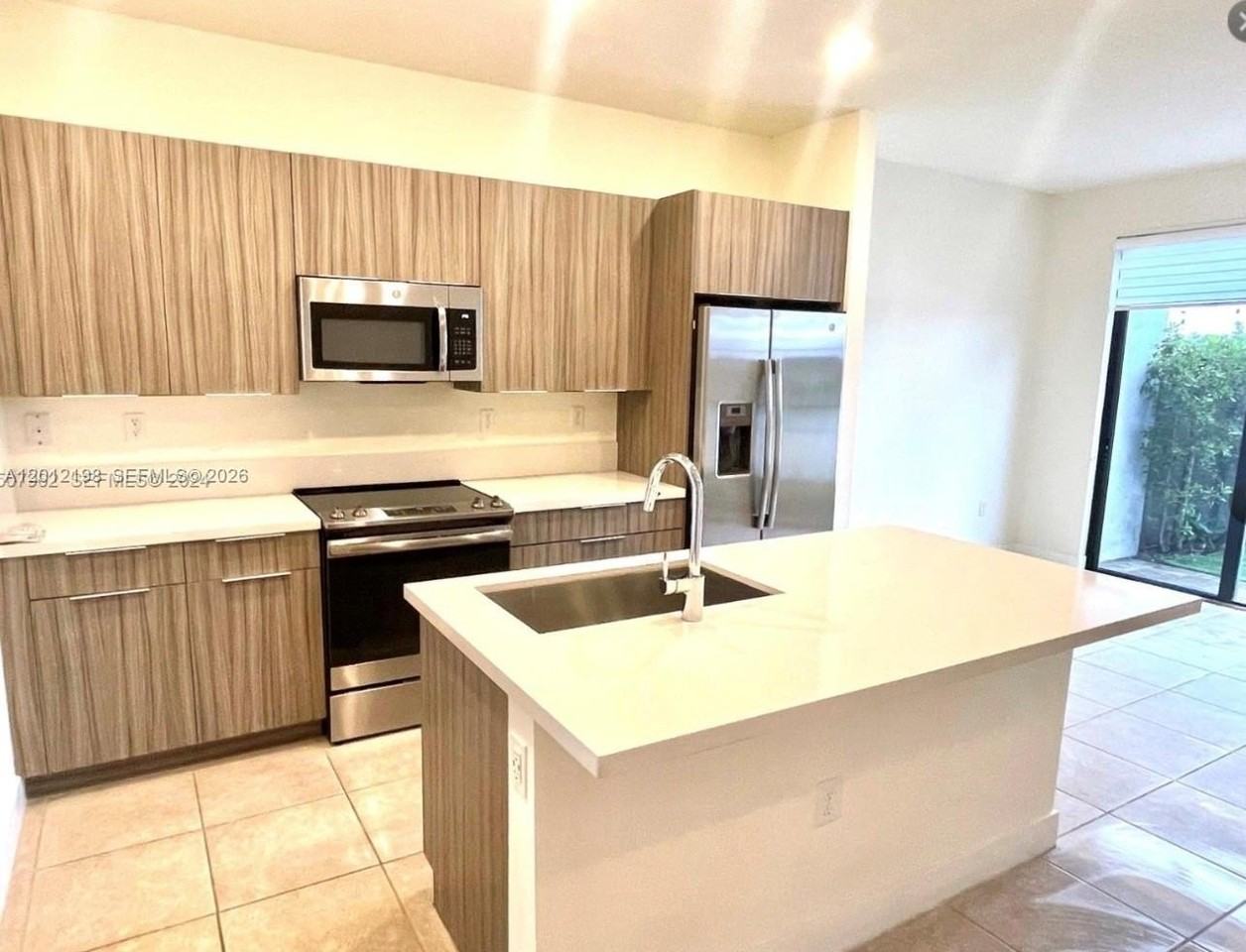 9083 Nw 159th St #9083 - Photo 7 of 30