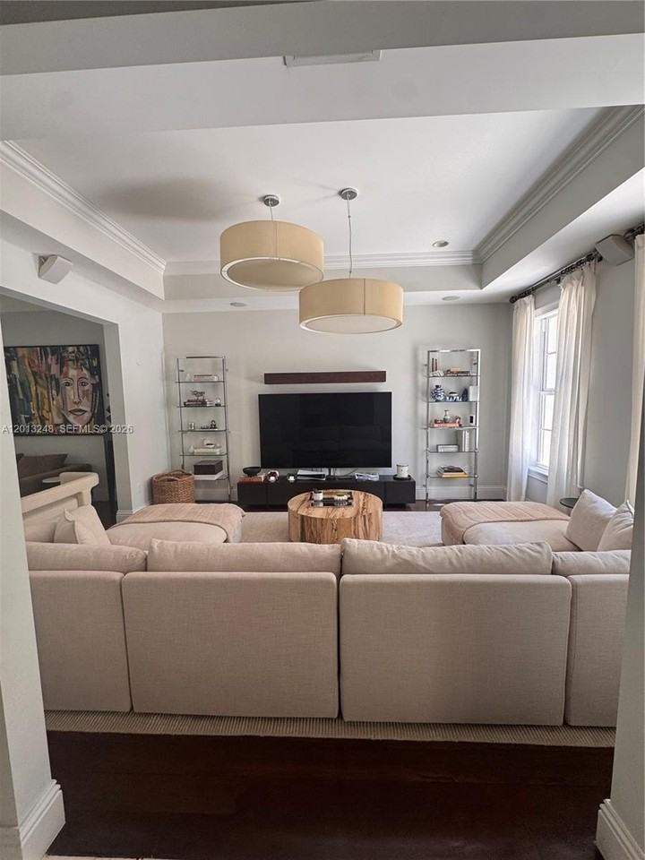 5000 Sw 73rd Ter - Photo 5 of 24