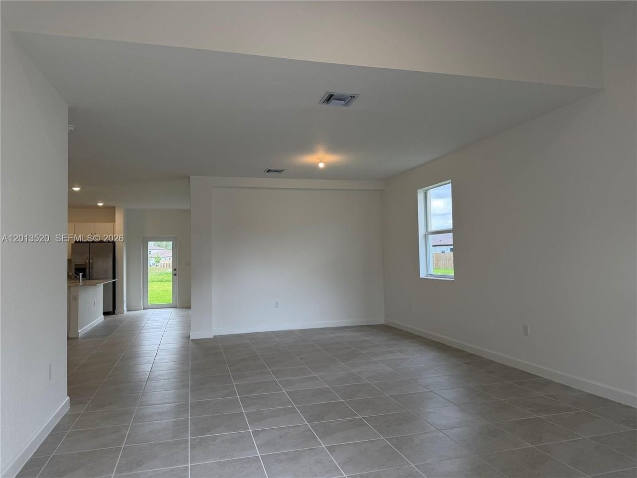 2384 Se 29th Dr #2384 - Photo 4 of 40