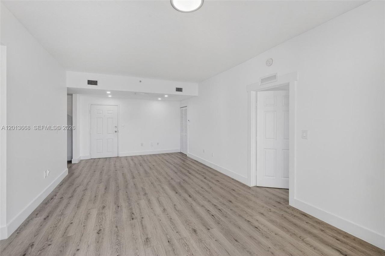 5271 Sw 8th St #305 - Photo 5 of 36