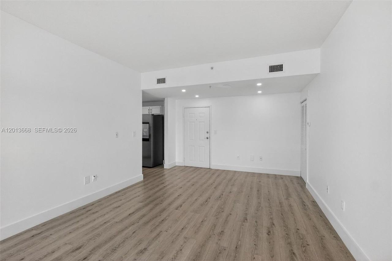 5271 Sw 8th St #305 - Photo 6 of 36