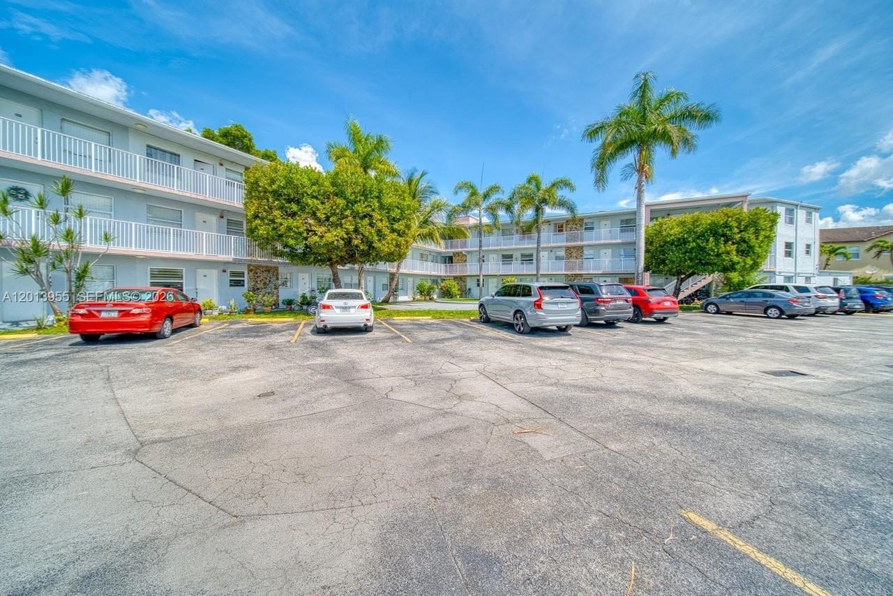 7101 Sw 89th Ct #110 - Photo 4 of 17