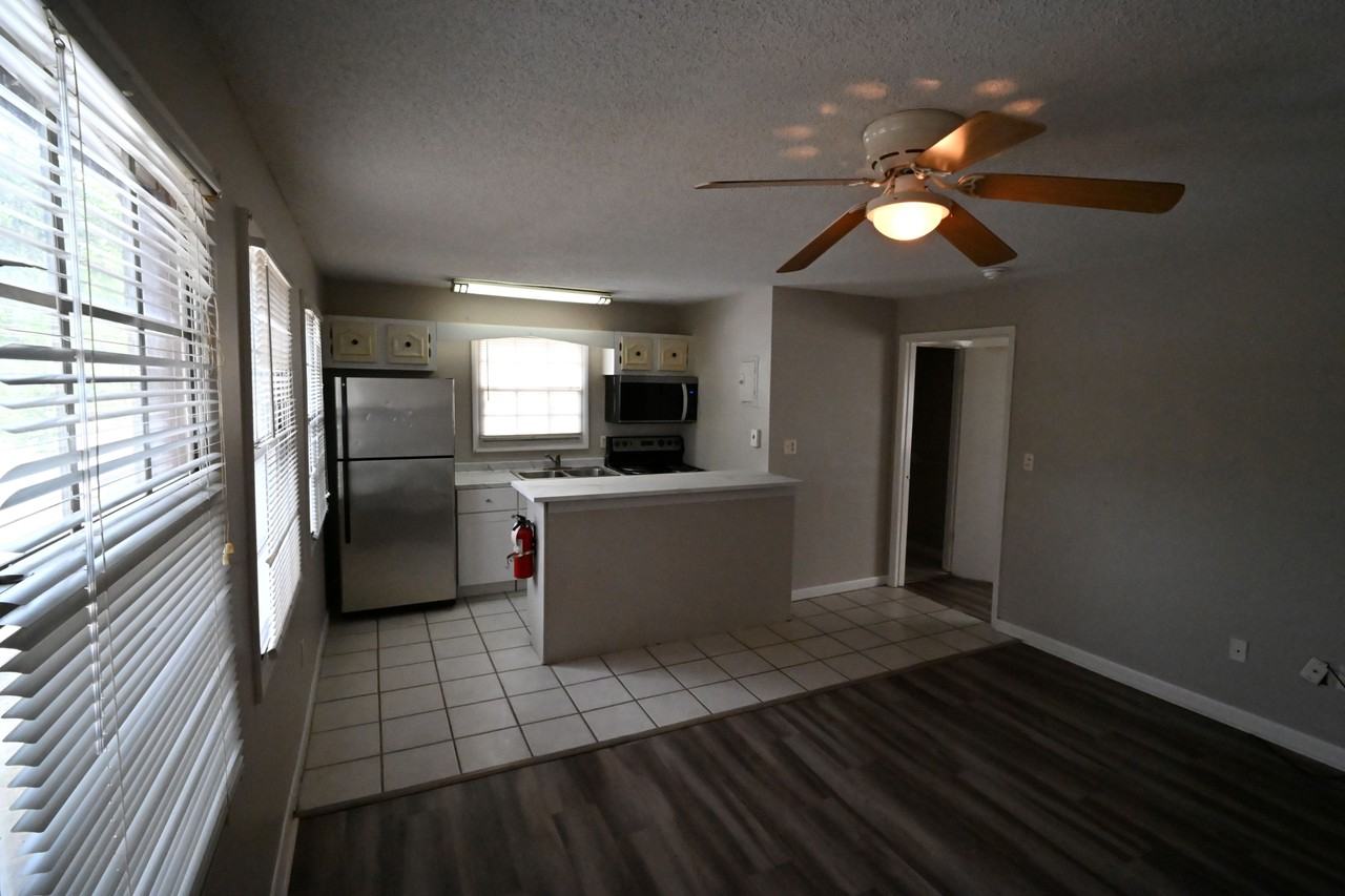 3569 Khayyam AvenueUnit 16 #16 - Photo 3 of 11