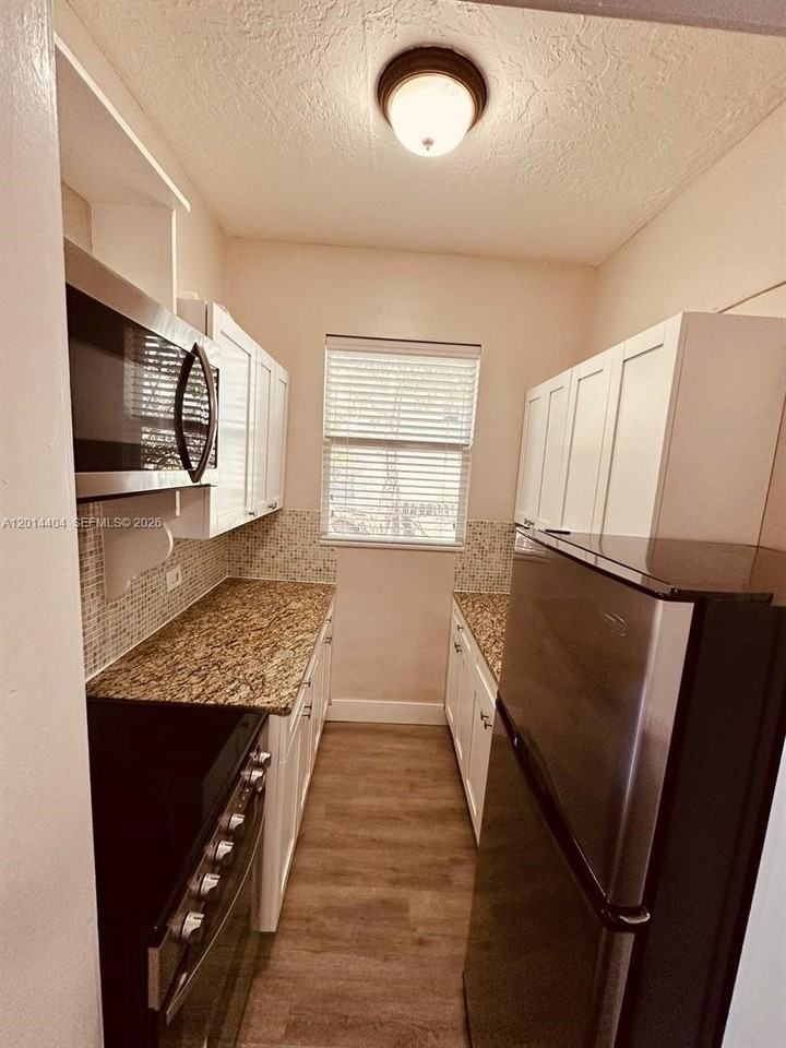 344 Mendoza Ave #3 - Photo 5 of 10