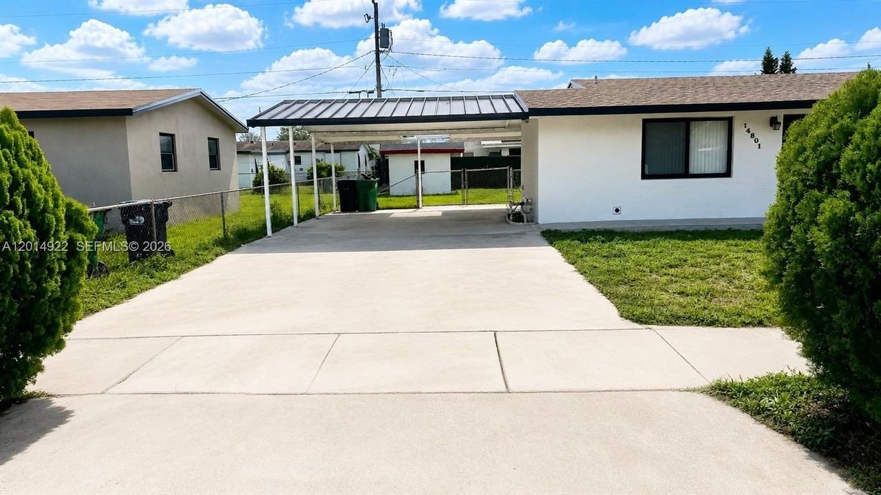 14801 Sw 103rd Pl - Photo 3 of 12