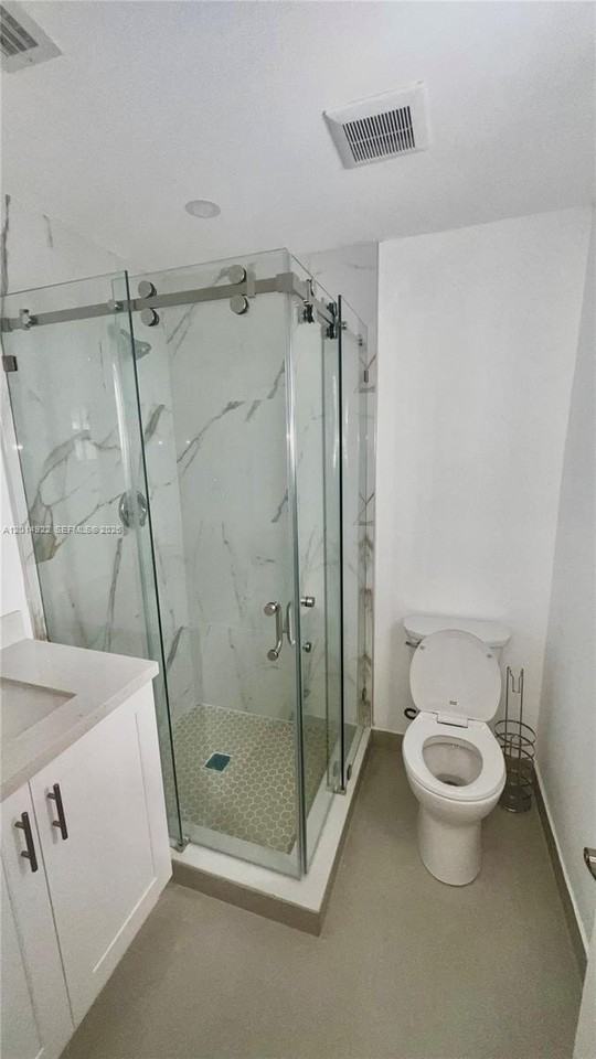 14801 Sw 103rd Pl - Photo 6 of 12