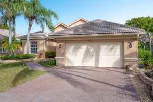 featured image of 10635 Nw 61st Ct