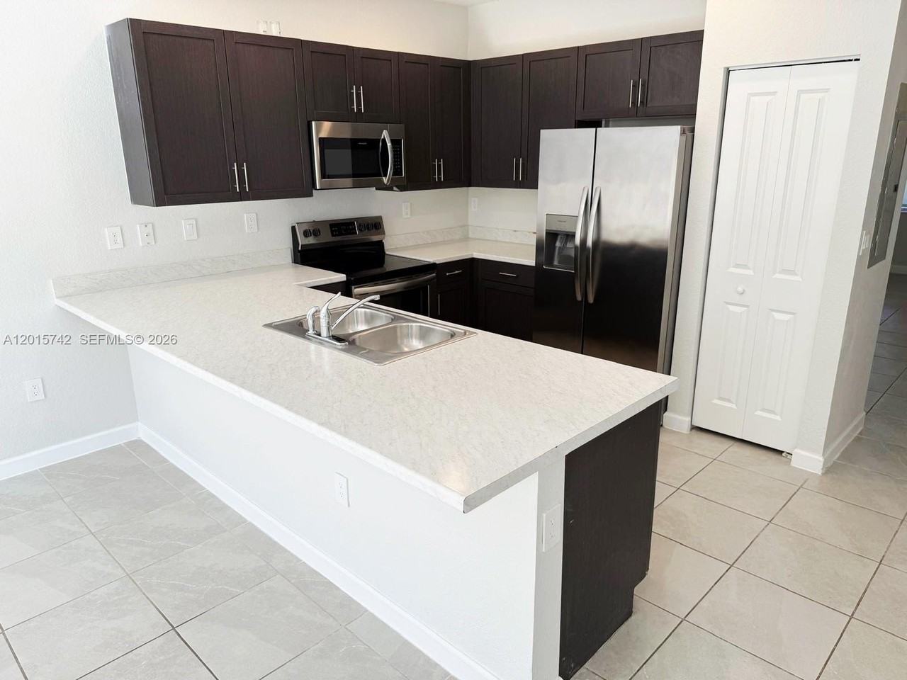 1884 Se 27th Rd #1884 - Photo 4 of 20