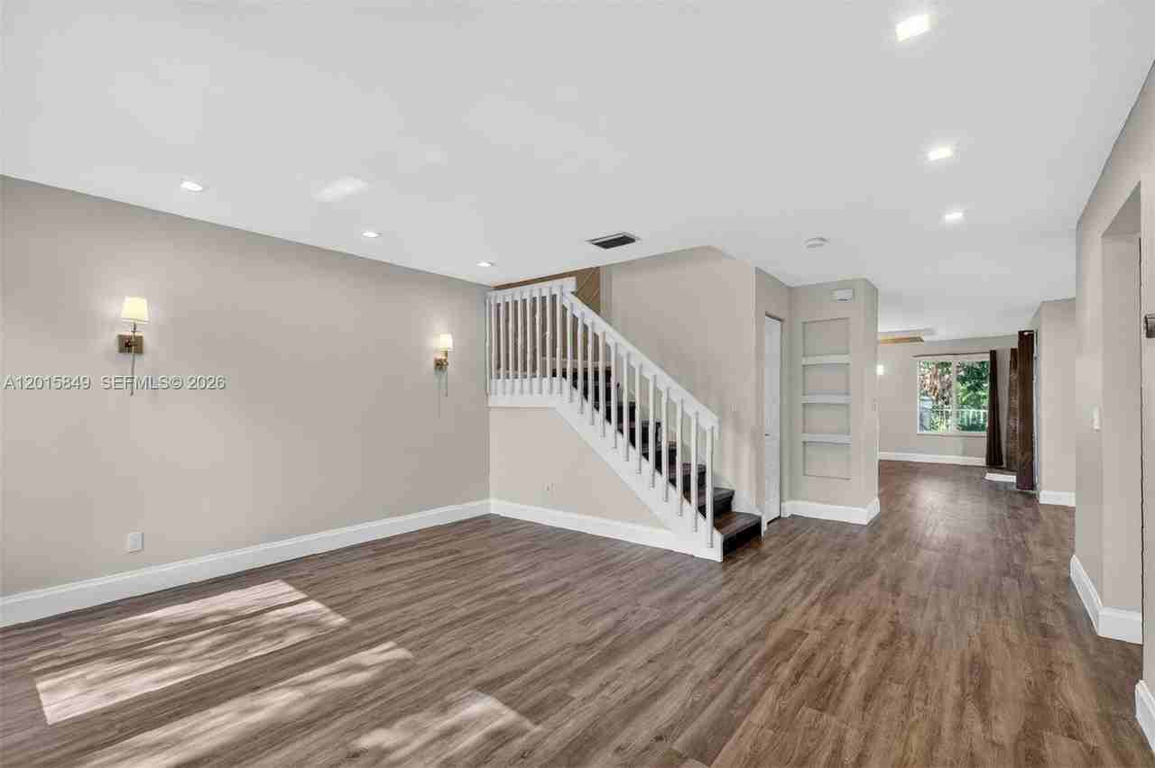 1603 W Harmony Lake Cir - Photo 5 of 50