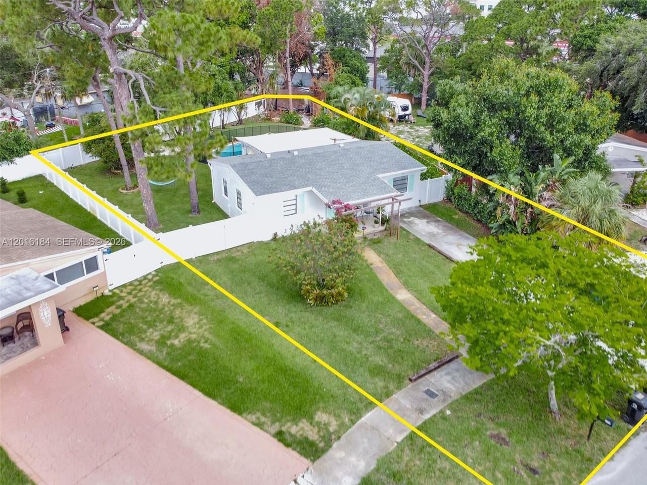 2217 Sw 1st Ct #2217 - Photo 3 of 42