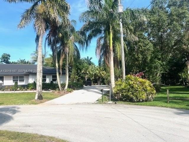 11700 Nw 14th St - Photo 4 of 46
