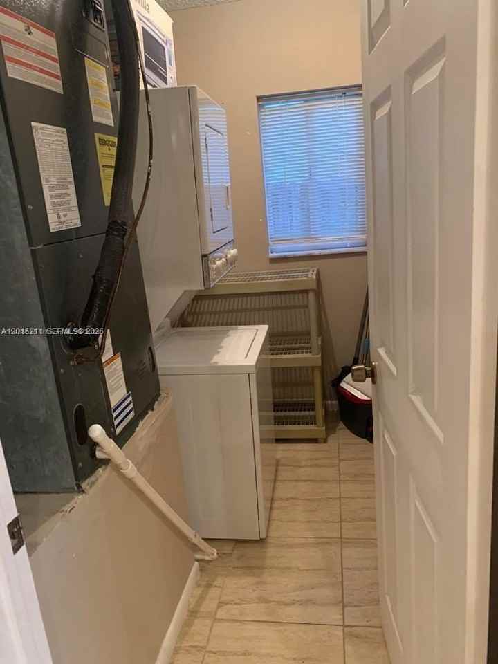 10340 Sw 15th St - Photo 7 of 19