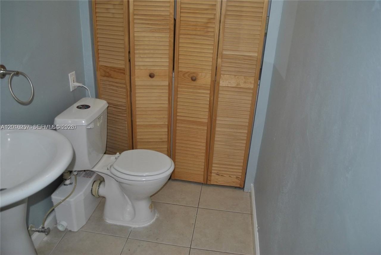 165 Se 4th Ave #165 - Photo 6 of 19