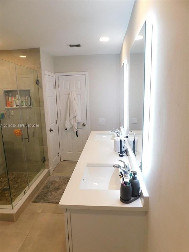 14231 Harpers Ferry St - Photo 7 of 26