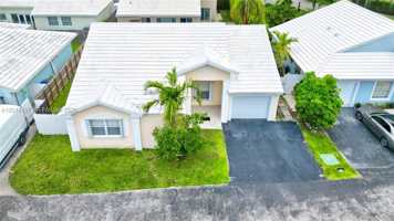 featured image of 6410 Sw 112th Pl