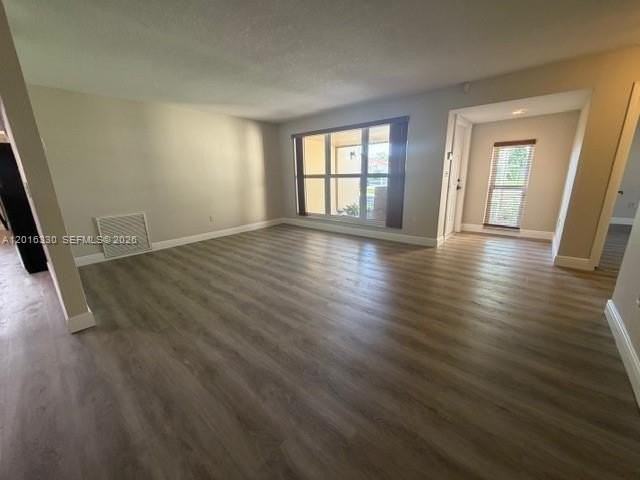 10524 Nw 4th St - Photo 5 of 37
