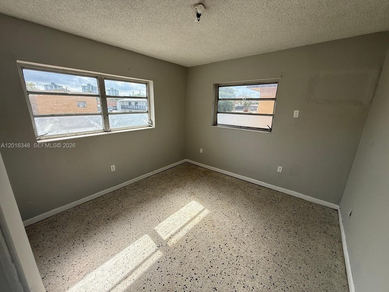 3045 Nw 21st Ct #6 - Photo 2 of 6