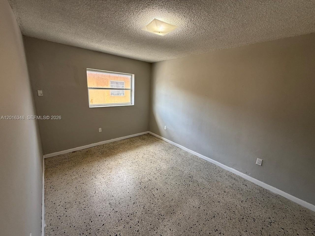 3045 Nw 21st Ct #6 - Photo 3 of 6
