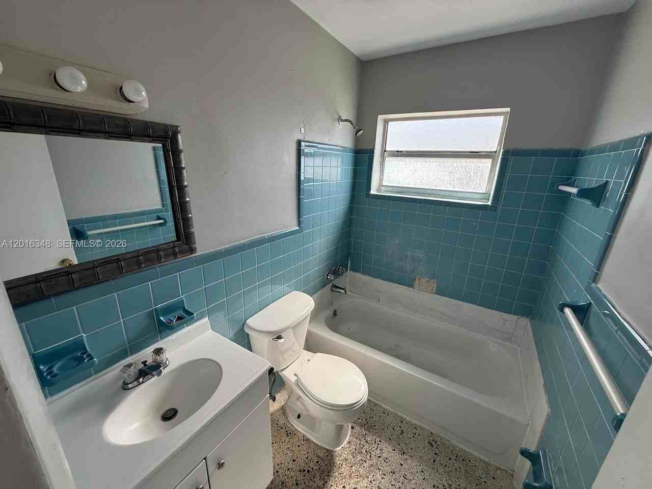 3045 Nw 21st Ct #6 - Photo 4 of 6
