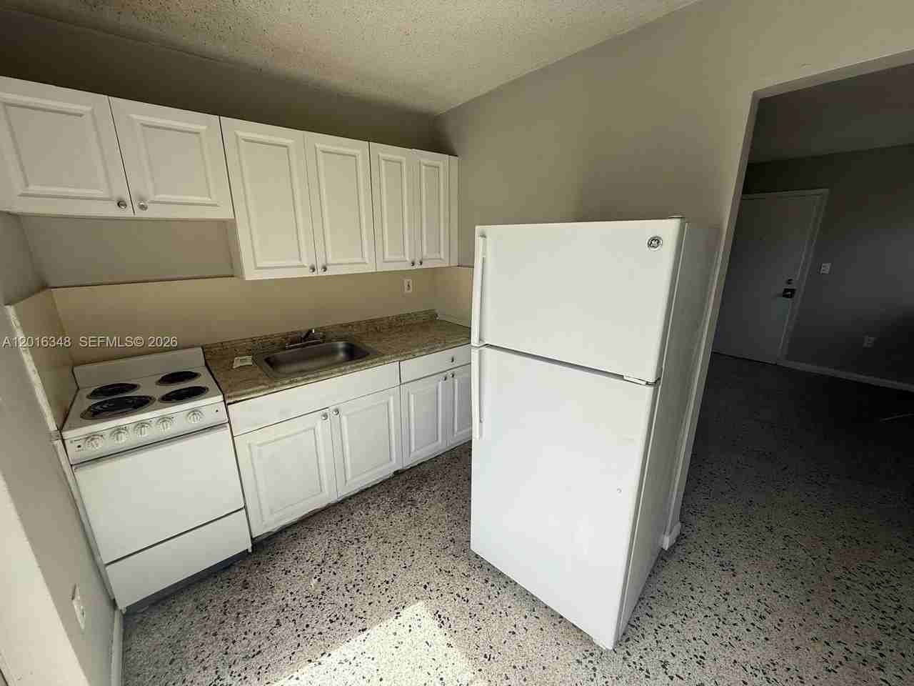 3045 Nw 21st Ct #6 - Photo 6 of 6