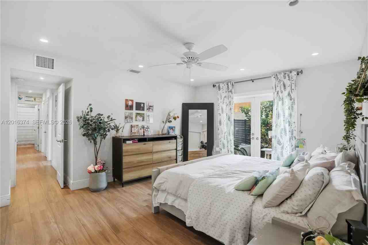 7830 Sw 53rd Pl - Photo 6 of 50