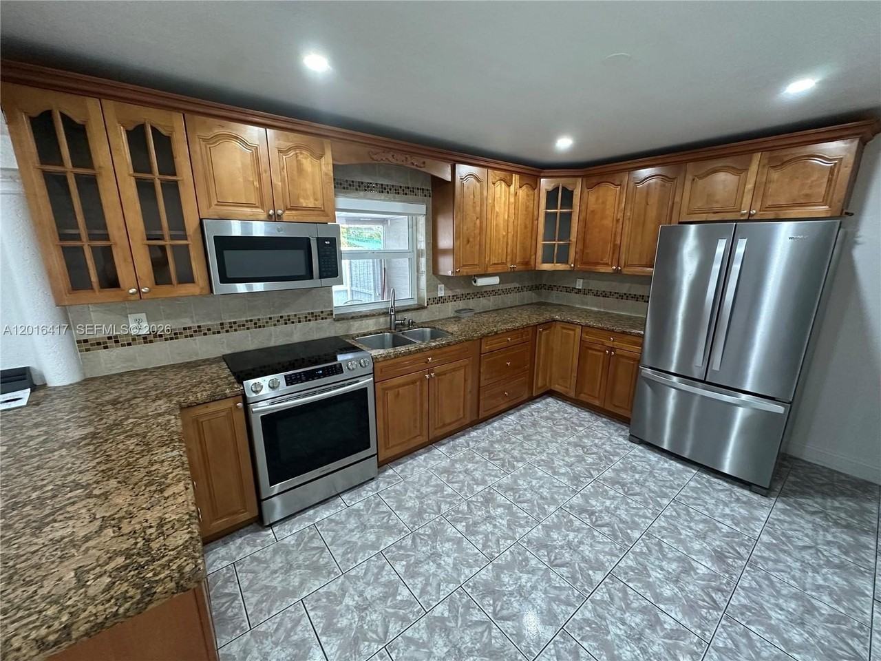 15640 Sw 102nd Pl #15640 - Photo 3 of 35