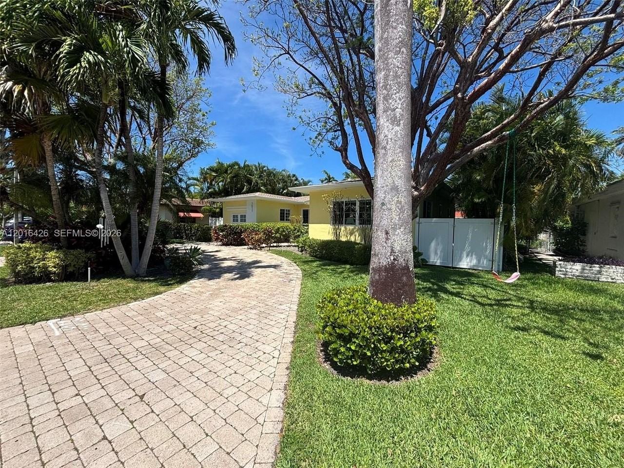 7511 Miami View Dr #0 - Photo 2 of 31