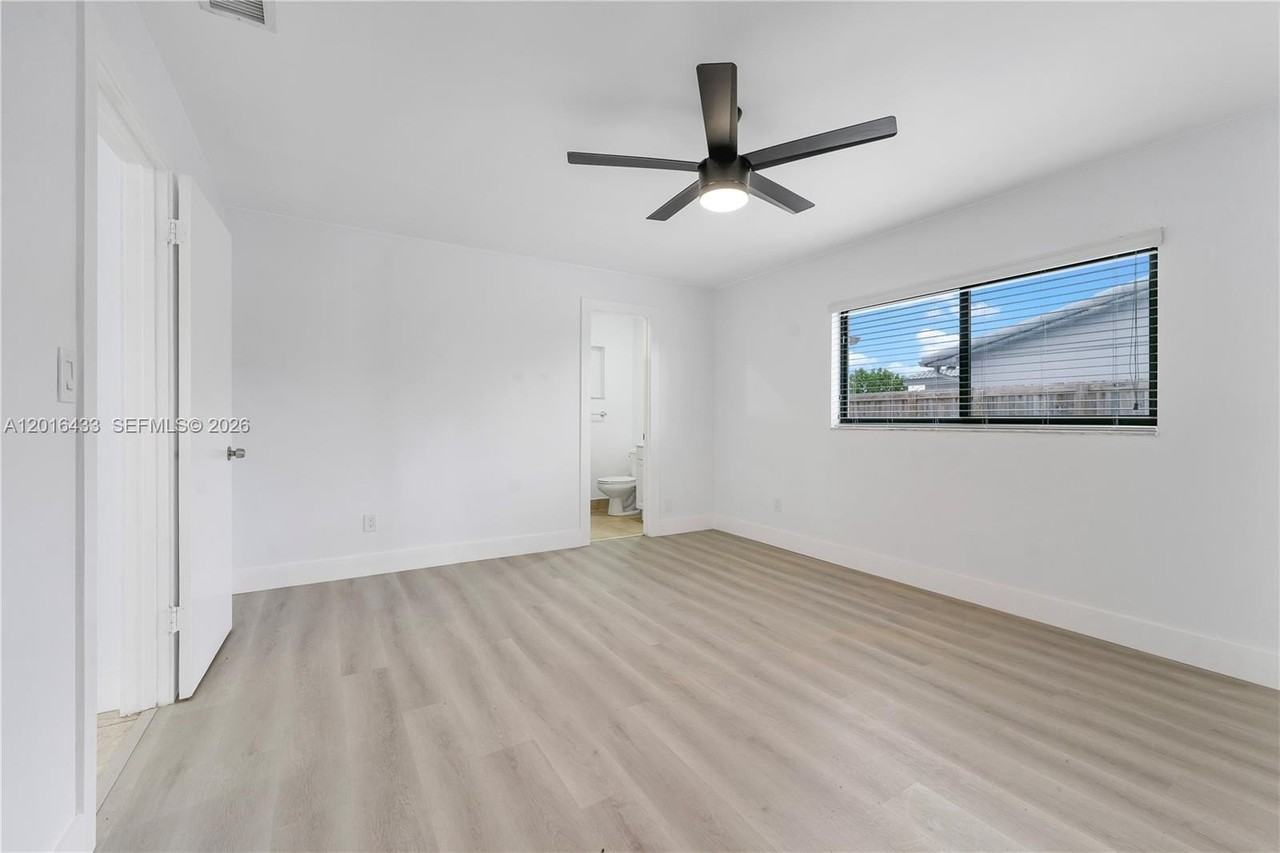10731 Sw 28th St #10731 - Photo 7 of 14