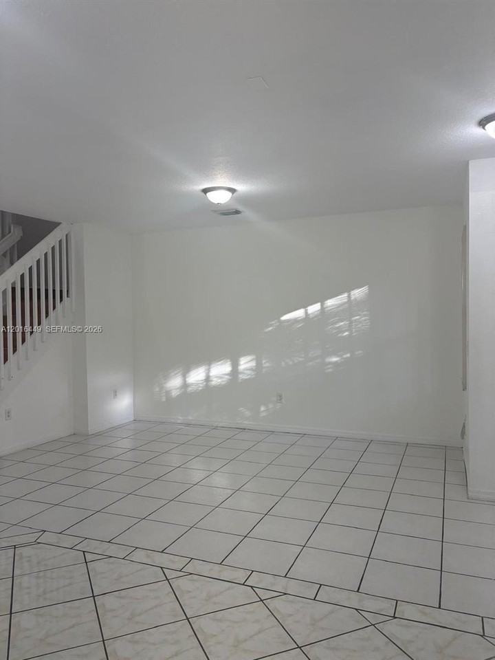 8525 Sw 165th Pl #8525 - Photo 4 of 30