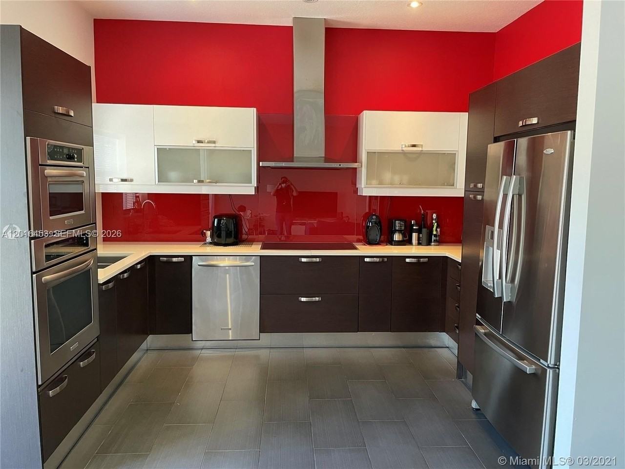 10933 Nw 73rd Ter - Photo 2 of 44