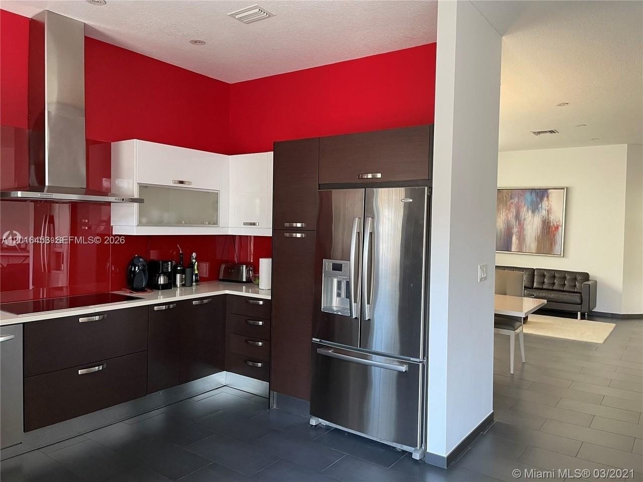 10933 Nw 73rd Ter - Photo 3 of 44
