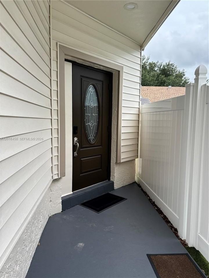 1131 Sw 86th Ave #1131 - Photo 6 of 19