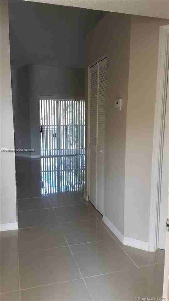 22202 Glenmoor Dr #22202 - Photo 6 of 13