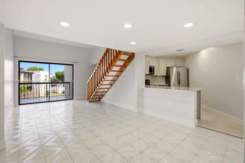 9425 Fontainebleau Blvd #202 - Photo 5 of 28