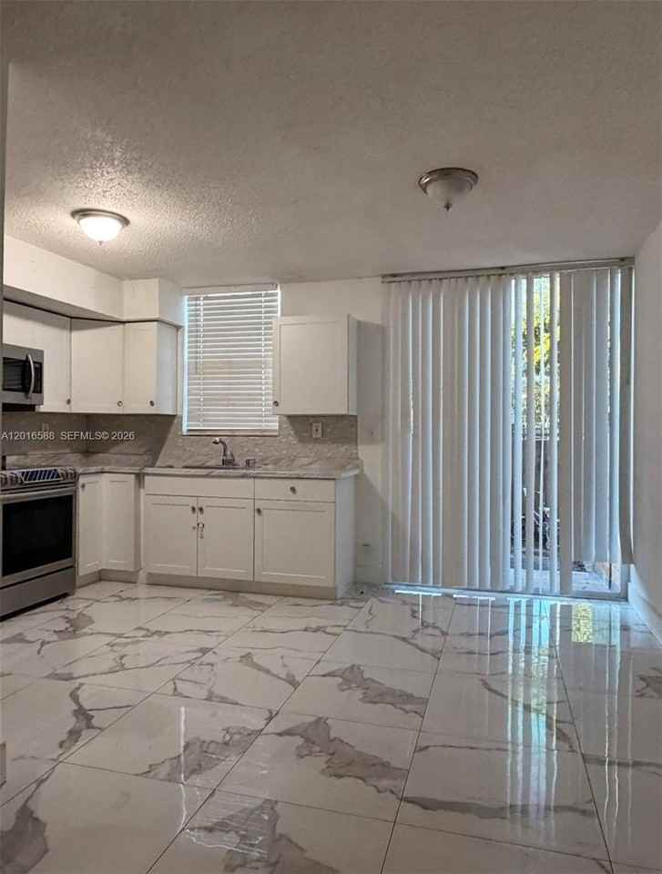 6170 Sw 68th St #21 - Photo 3 of 15