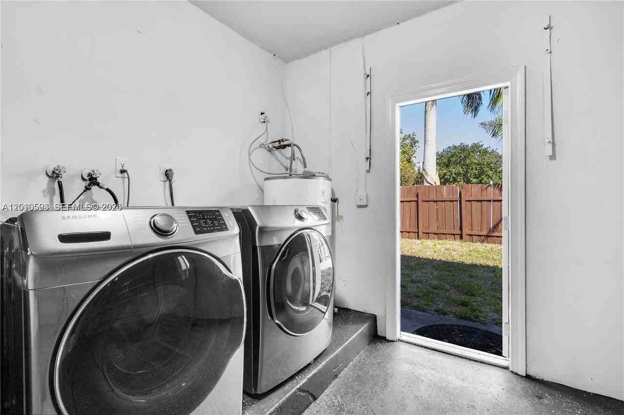 6931 Nw 32nd Ave #NA - Photo 7 of 28