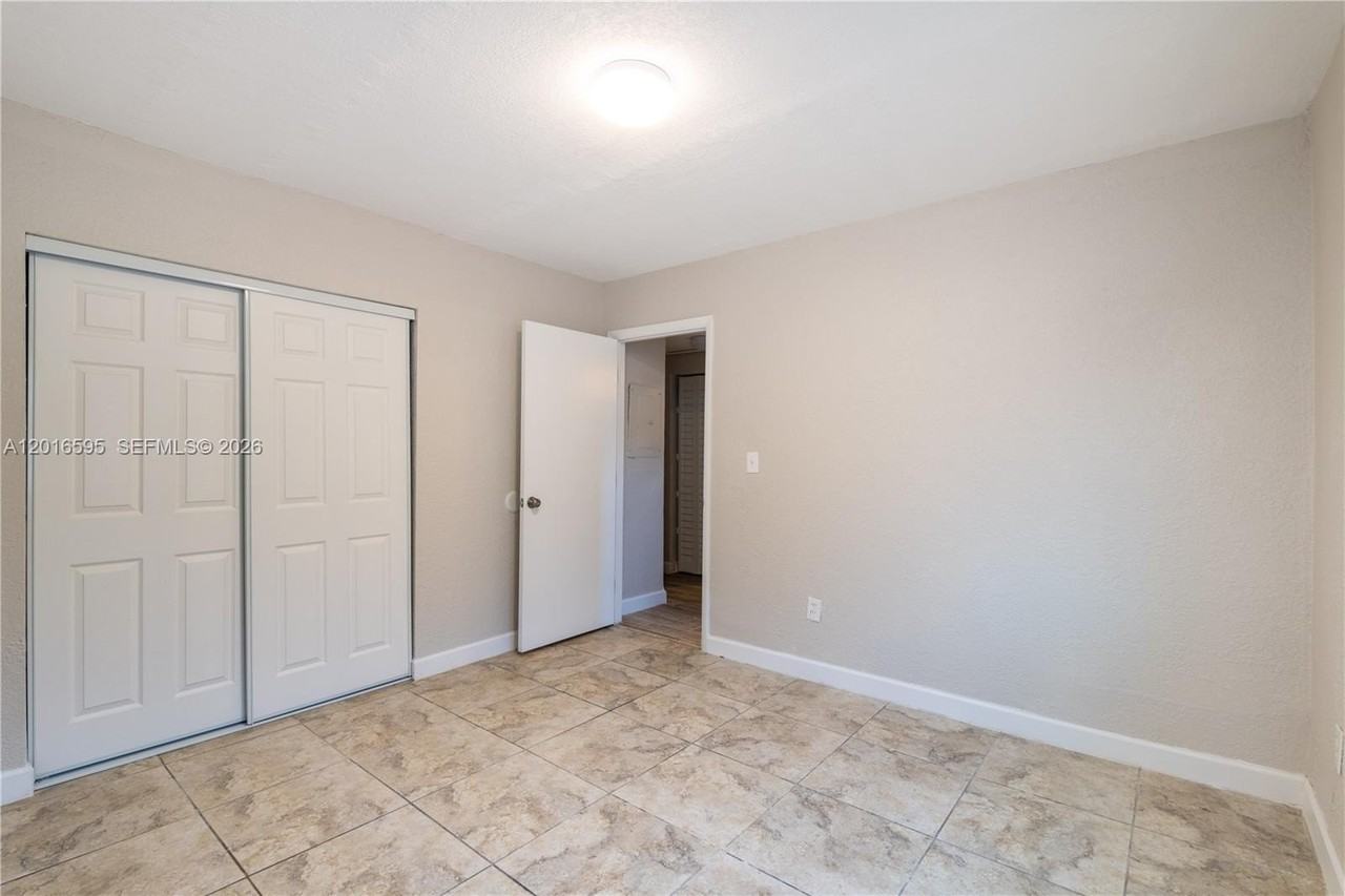 601 S Flagler Ave #12 - Photo 7 of 12