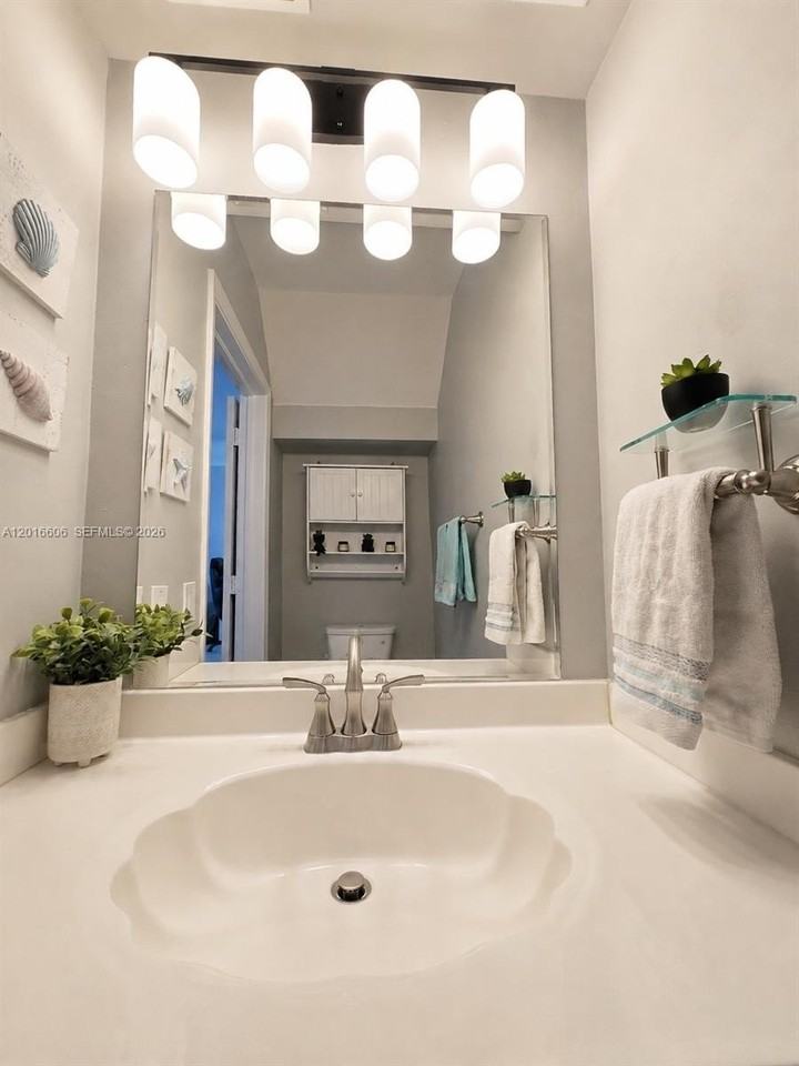 963 Falling Water Rd - Photo 7 of 24