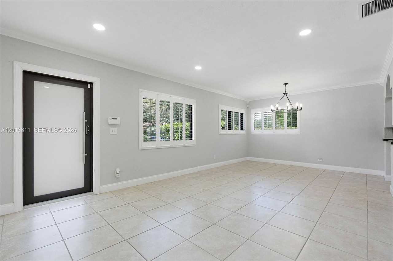 1025 Sylvania Blvd #0 - Photo 4 of 28