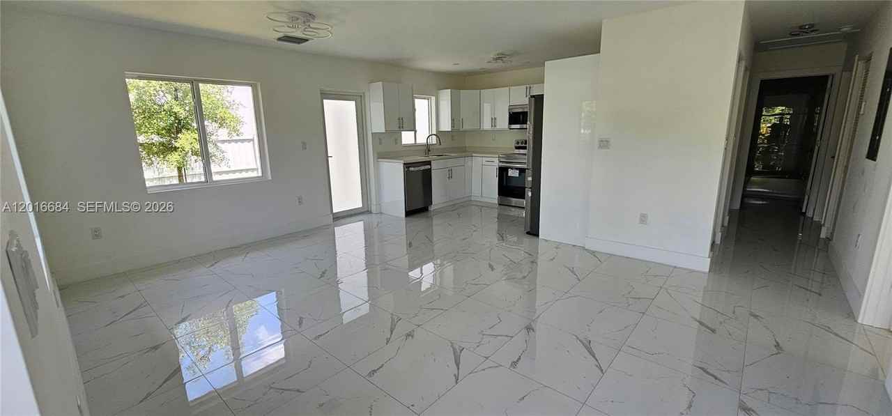 233 Nw 3rd Ave #231 - Photo 4 of 12