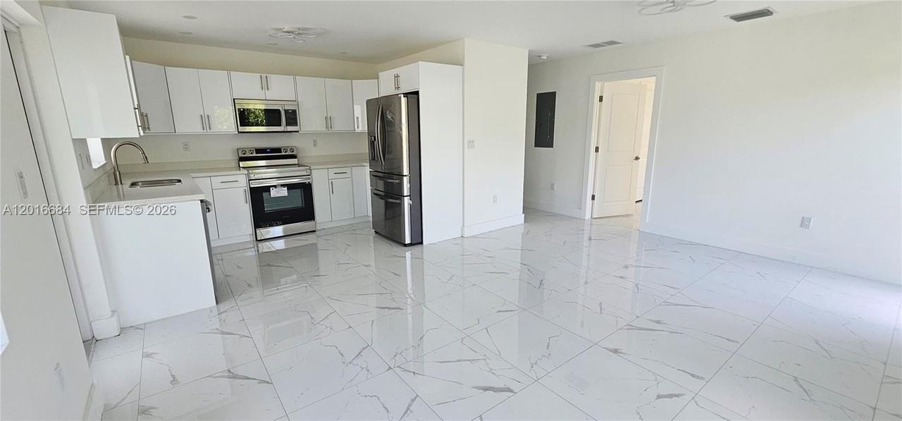 233 Nw 3rd Ave #231 - Photo 5 of 12