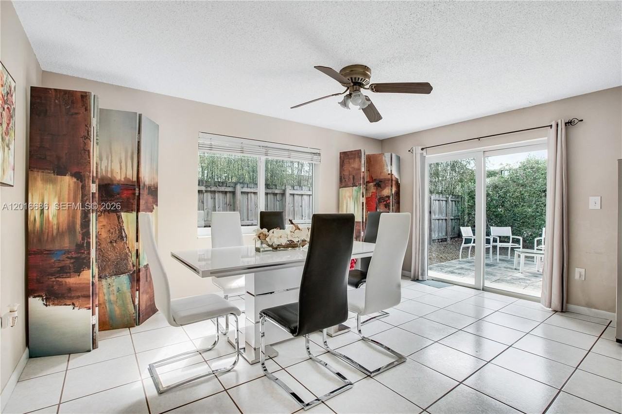 9330 Sw 165th St - Photo 4 of 20