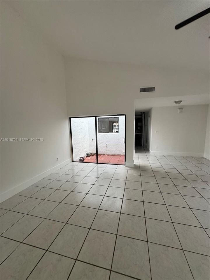 8273 Nw 36th St #8273 - Photo 7 of 11